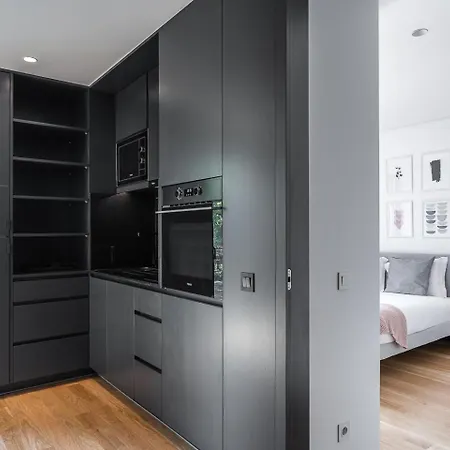 Apartament Guestready - Poet's Modern Retreat *